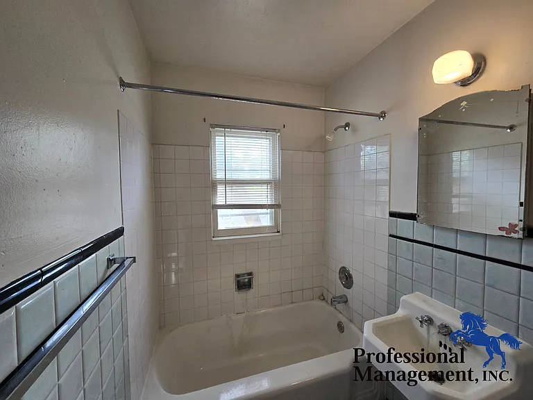 43 Broadwater Ave #1 — Photo 8