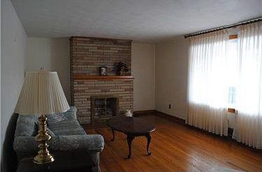 3rd image of 1809 Walnut Dr