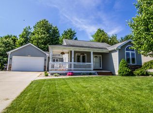 1770 Mayflower Dr SW, Wyoming, MI 49519