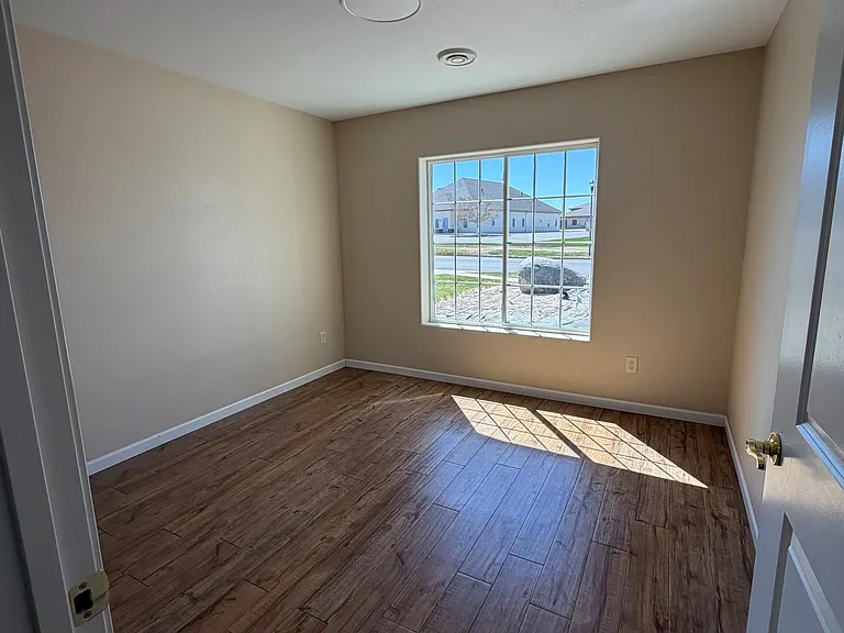 3607 13th St SW — Photo 6