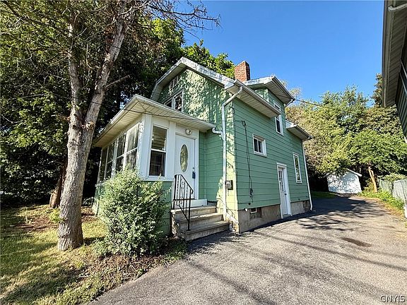 2nd image of 413 S Midler Ave