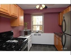 3rd image of 3950 N Lake Shore Dr APT 218C