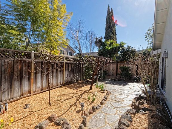 4th image of 6302 Pearlroth Dr