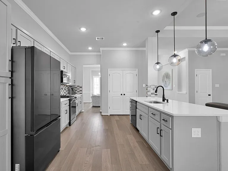 18207 Samie Nell Ct — Photo 15