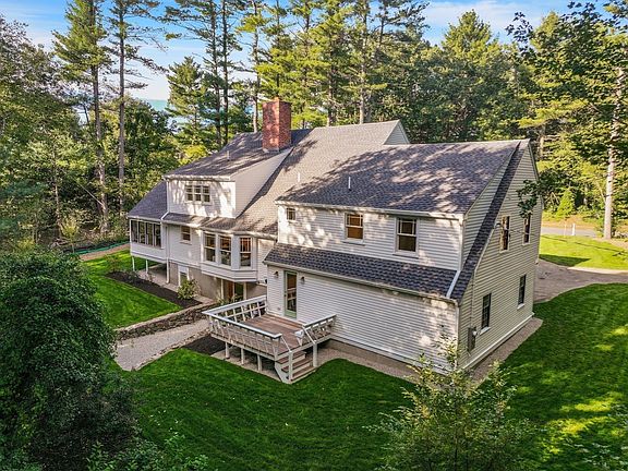 5th image of 95 Sylvan Ln