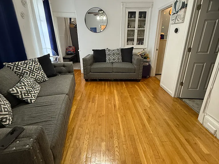 115-117 E 16th St #1 — Photo 6