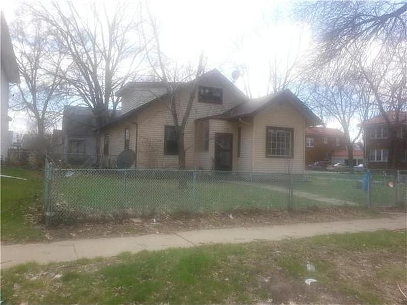 1st image of 1701 15th Ave