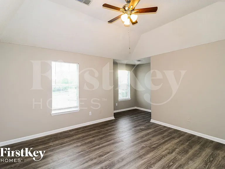 9238 Fletcher Wood Dr — Photo 8