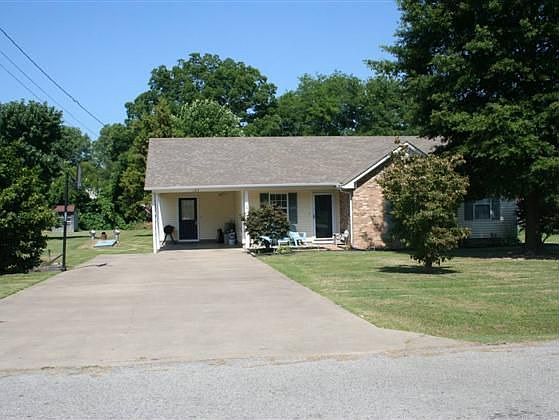 1st image of 125 Andrea Dr