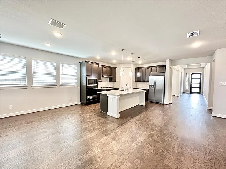 9218 Rocking Plain Ln — Photo 11