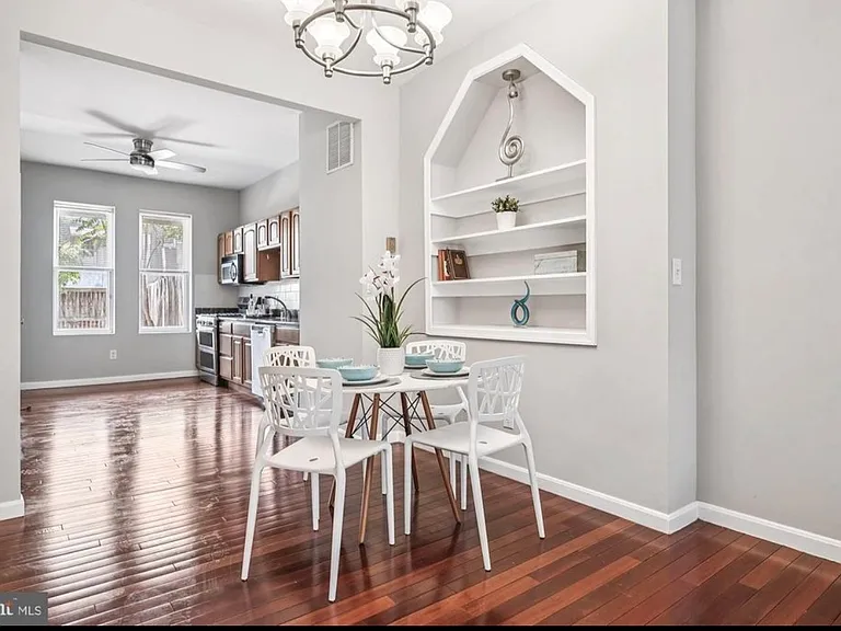 424 N Luzerne Ave — Photo 22