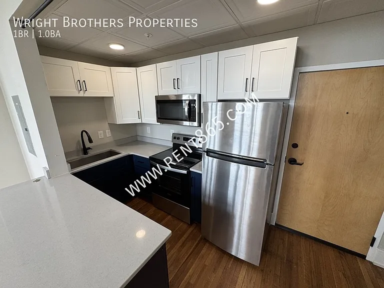 114 Dameron Ave #303 — Photo 7