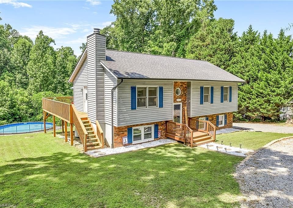 1st image of 251 Walnut Grove Ln