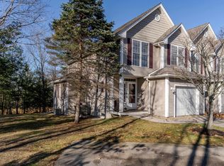 24 Lilac Ln, Newmarket, NH 03857