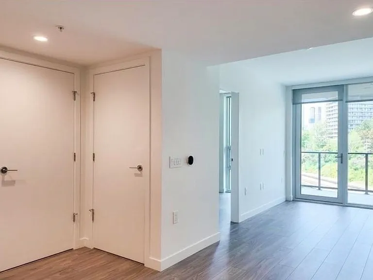 2135 Springer Ave — Photo 3