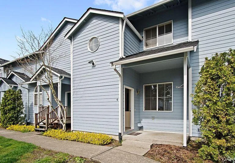 6304 Barstow Ln SE #4 — Photo 2