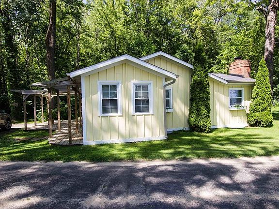 2nd image of 33454 Nina Dr