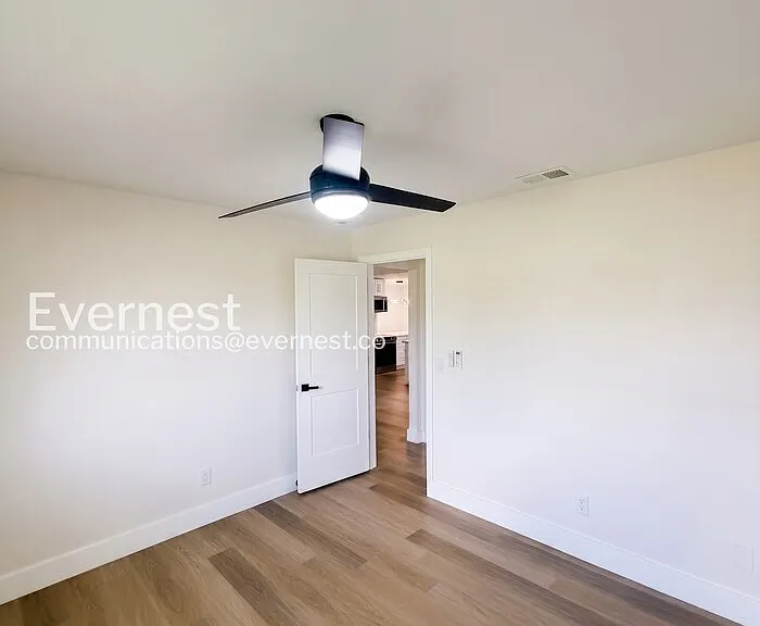 1304 SE 11th St — Photo 9