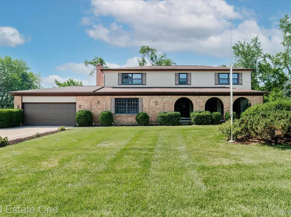 4280 Snoal Ln, Shelby Township, MI 48316