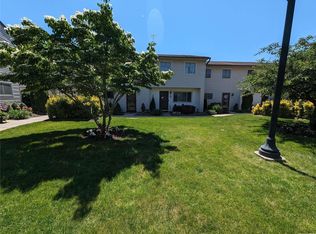 650 Newbridge Rd APT 48, East Meadow, NY 11554