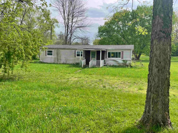 102 N Pearl St, Cambridge City, IN 47327