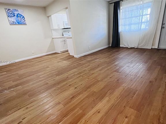 5th image of 1100 NE 1st Ct APT 213
