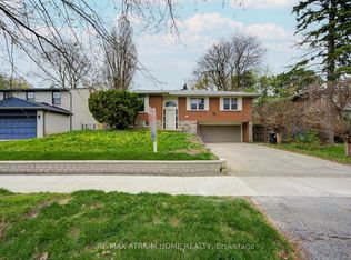 145 Fenn Ave, Toronto, ON M2P 1X8