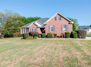 104 Knightsbridge Ln, Anderson, SC 29621