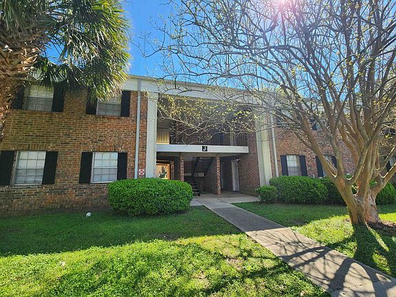 2nd image of 2203 W Pensacola St APT J4