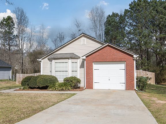 3rd image of 1434 Creek View Dr