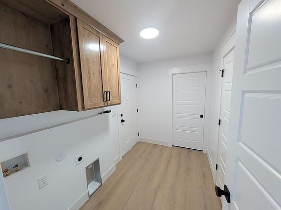4th image of 1283 Troy Ln