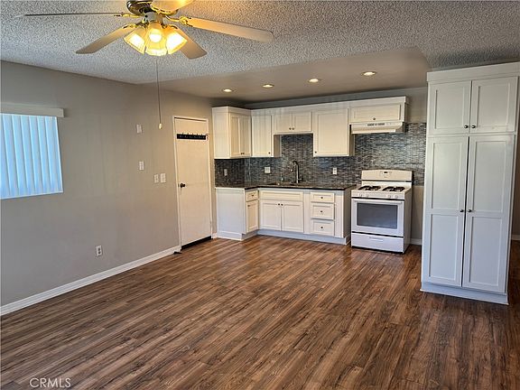 4th image of 234 W 4th St