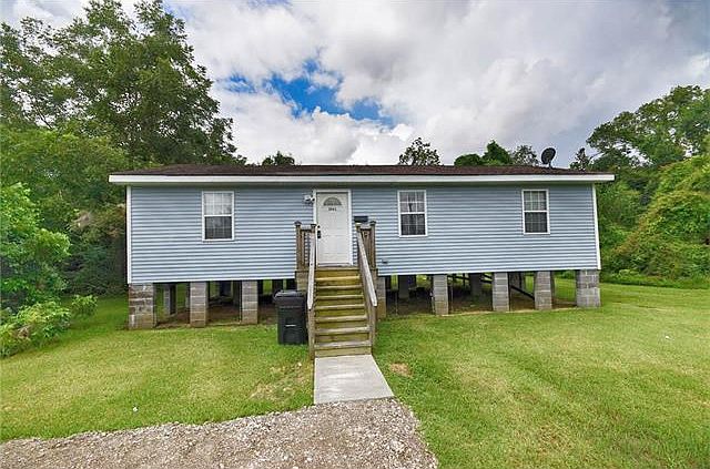 1st image of 3043 Elmwood Park Dr