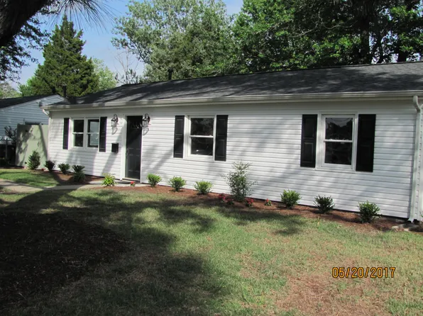 712 E Little Back River Rd, Hampton, VA 23669