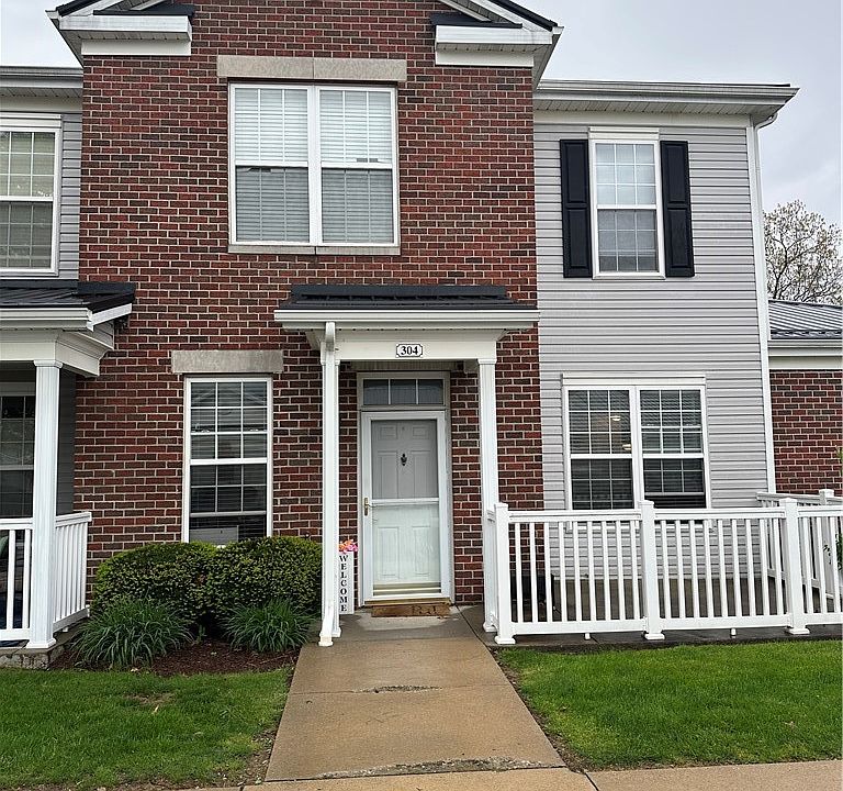 1st image of 304 Sonie Dr #304