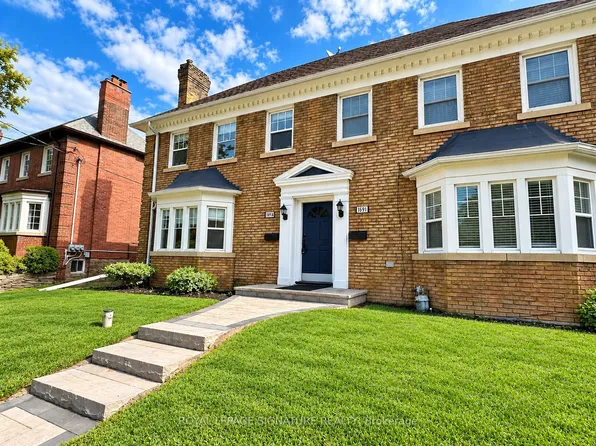 1691 Bathurst St, Toronto, ON M5P 3K2