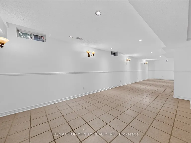 29 River Forest St W — Photo 49