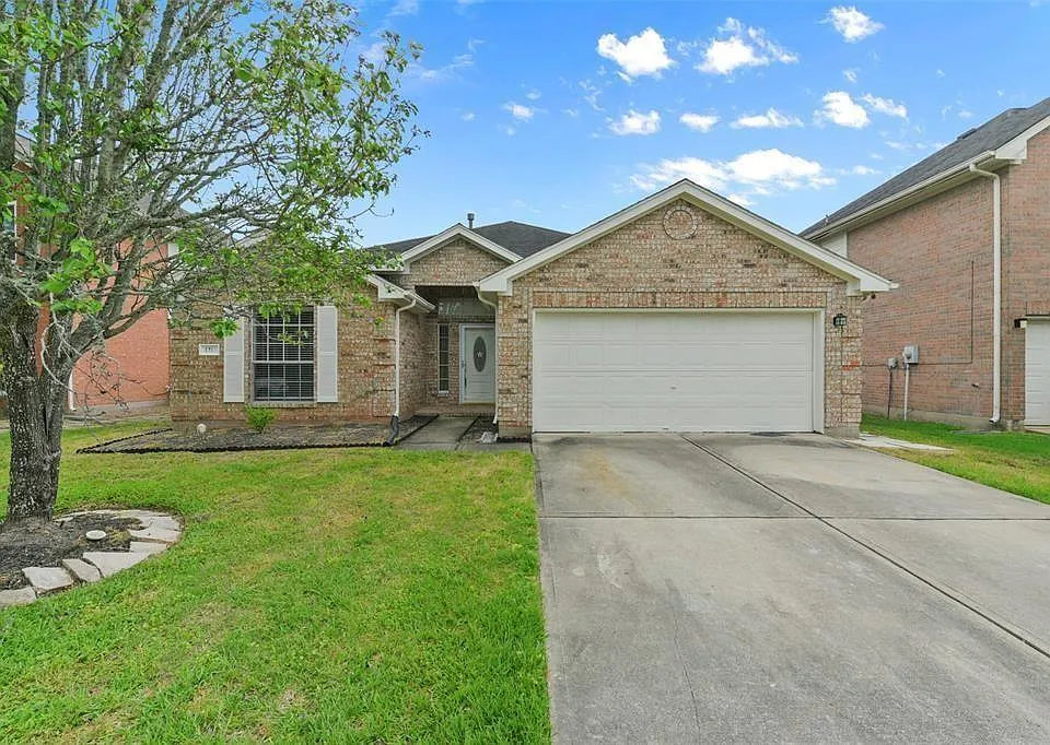 1211 Peacham Ct