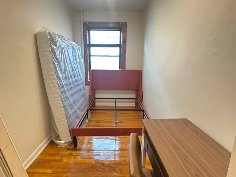 540 E 5th St #10 — Photo 14