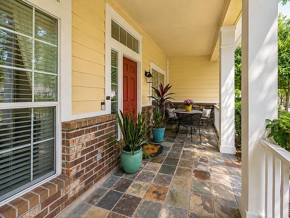 4th image of 4026 Chestnut Bnd