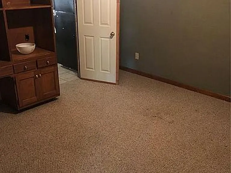 1525 Westminster Dr — Photo 8