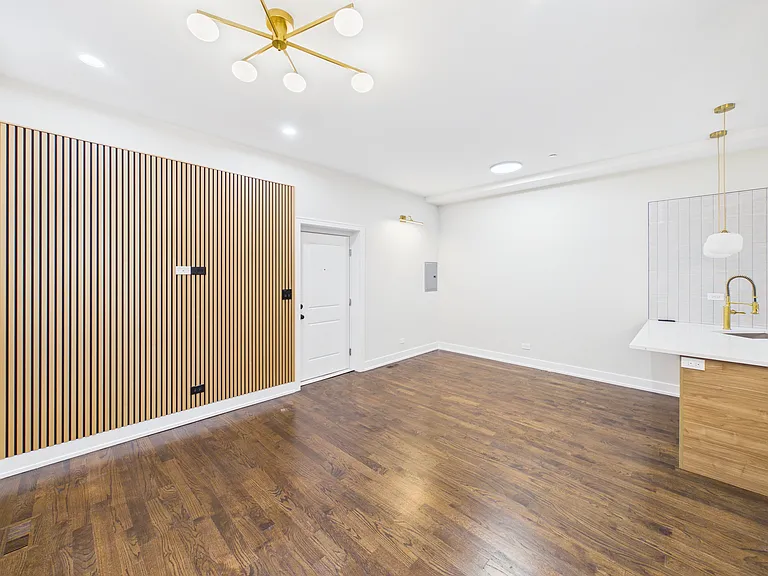 2350 S Leavitt St #1F — Photo 4