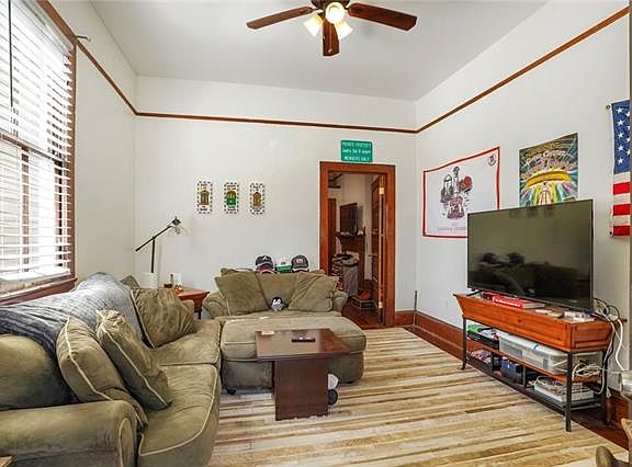 3rd image of 3725 Orleans Ave #3725