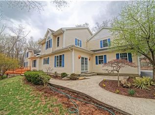 23 Round Hill Rd, Washingtonville, NY 10992