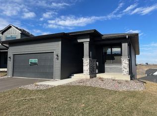 5478 Welter Way, Chaska, MN 55318