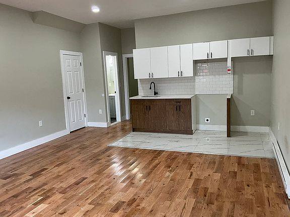 2nd image of 376 Avon Ave #5C