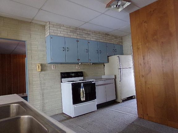 4th image of 2203 New Hampshire St