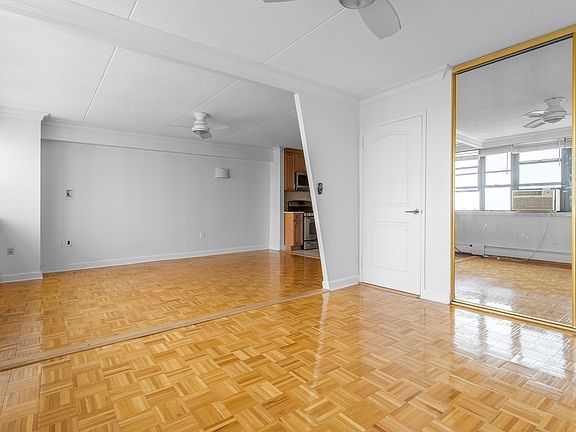 3rd image of 300 W 110th St APT 16A