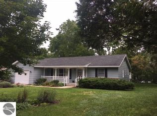 116 Hillcrest Ct, Traverse City, MI 49684