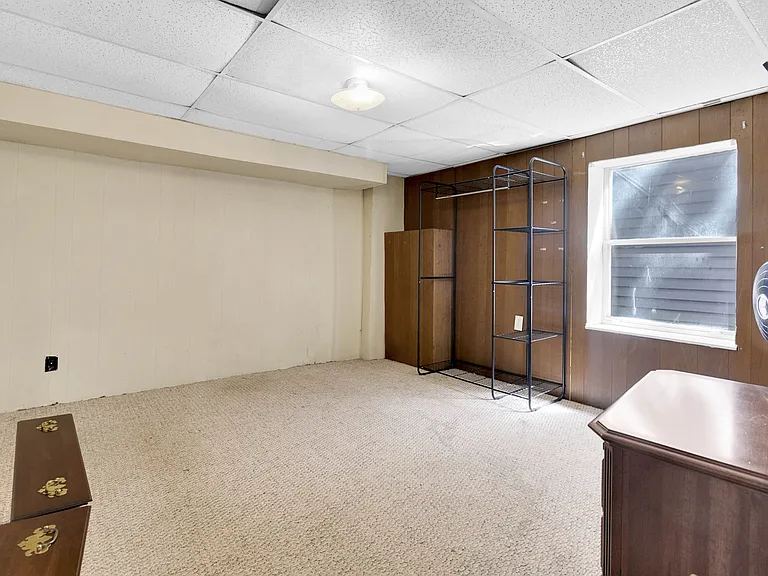 352 Stewart St — Photo 9